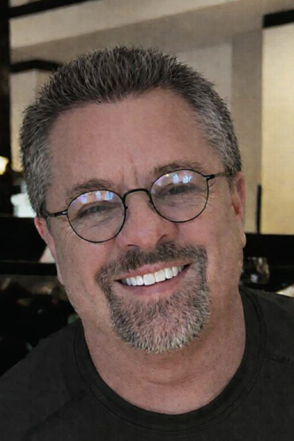 Steven Bradford headshot